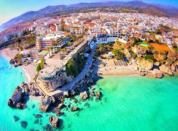Loft Moderno Y Acogedor Centrico Y Silecioso Leilighet Nerja Eksteriør bilde